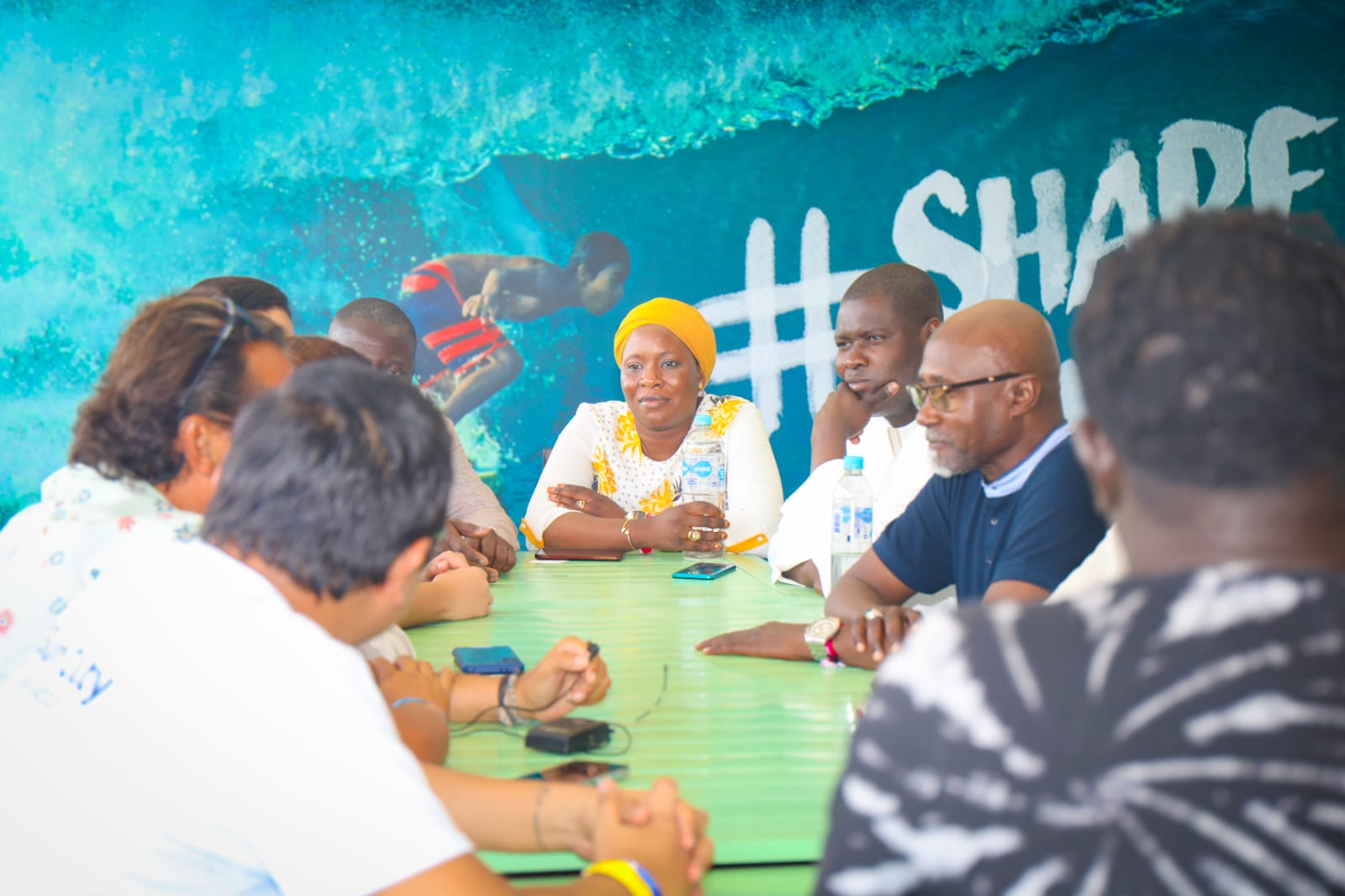 funcionarios-del-gobierno-de-senegal-llegan-a-el-salvador-atraidos-por-el-surf